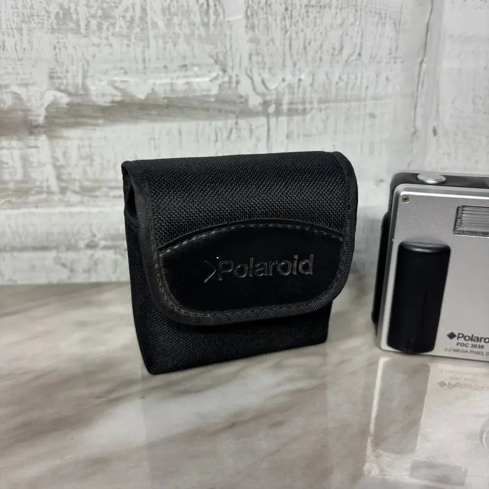 Vintage Polaroid PDC 3030 3.2MP Digital Camera with Case